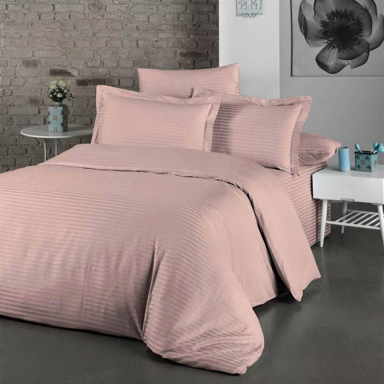 Постельное белье сатин страйп с простыней на резинке в подарочной упаковке - Сухая роза